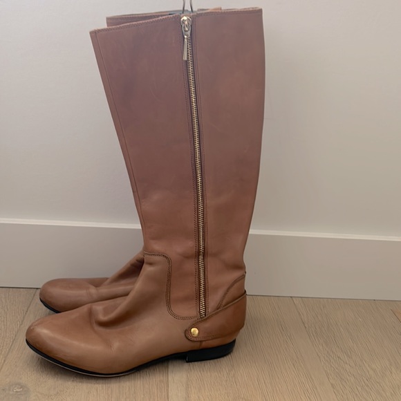 Clarks riding boots with gold detail. - Picture 2 of 6